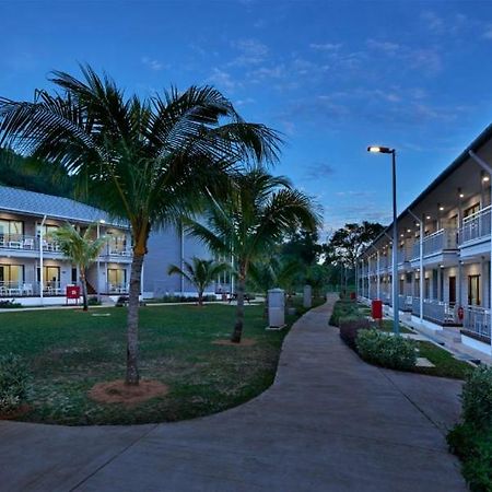 Royale Chulan Cherating Chalet Exteriör bild